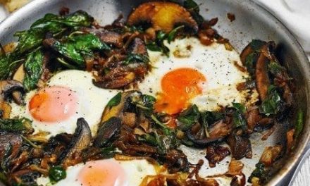 Spicy Spinach with Eggs