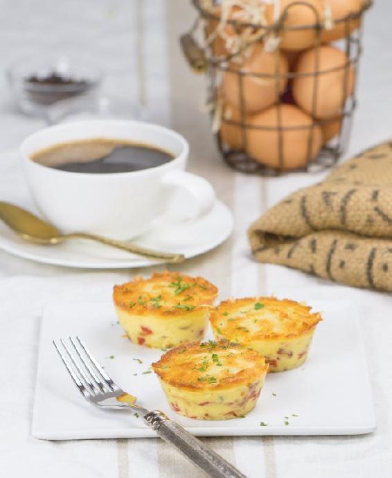 BACON, GRUYÈRE & RED PEPPER EGG MUFFINS