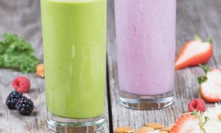 HIGH-PROTEIN BREAKFAST SMOOTHIES